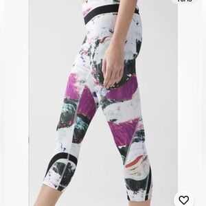 Lululemon Inspire Tight II Crop Luxtreme Pigment Wave Multi / Black,  size 4